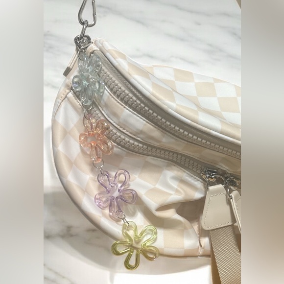 2/$10 Hand Crafted flower bag charm - Picture 1 of 4